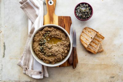 Crostini Toscani: la ricetta classica con il vin santo