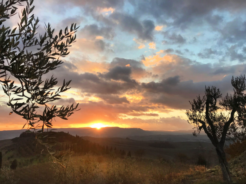 Un bellissimo tramonto nel cuore di Montalcino