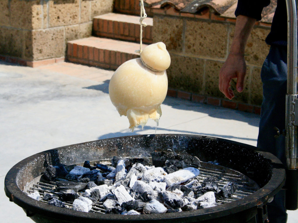 Caciocavallo di Ciminà - Italian Cheese Caciocavallo di Ciminà - Italian Cheese
