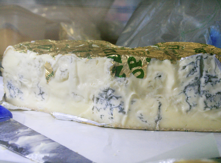 Gorgonzola - Italian Cheese Gorgonzola - Italian Cheese